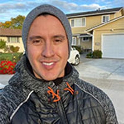 Pet Safety Gate Plus – Extra Strong, No-Drill Pet Gate for Stairways, Doorways & Hallways | Easy One-Hand Use, No Wall Damage