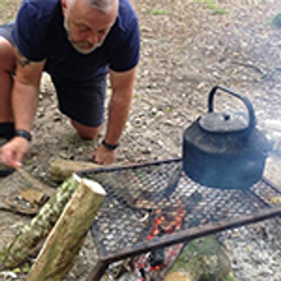 Pet Safety Gate Plus – Extra Strong, No-Drill Pet Gate for Stairways, Doorways & Hallways | Easy One-Hand Use, No Wall Damage