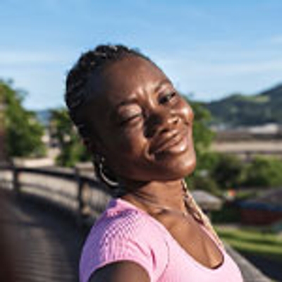 Pet Safety Gate Plus – Extra Strong, No-Drill Pet Gate for Stairways, Doorways & Hallways | Easy One-Hand Use, No Wall Damage