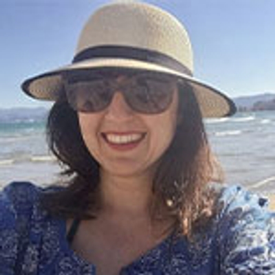 Pet Safety Gate Plus – Extra Strong, No-Drill Pet Gate for Stairways, Doorways & Hallways | Easy One-Hand Use, No Wall Damage