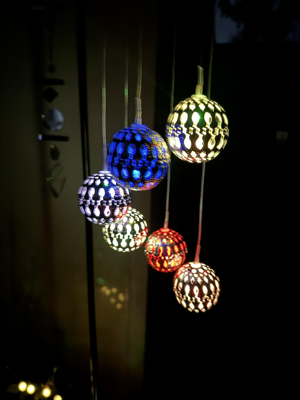 🌞Solar Metal Orb Wind Chime Mobile - Rainbow Color Changing LED Lights